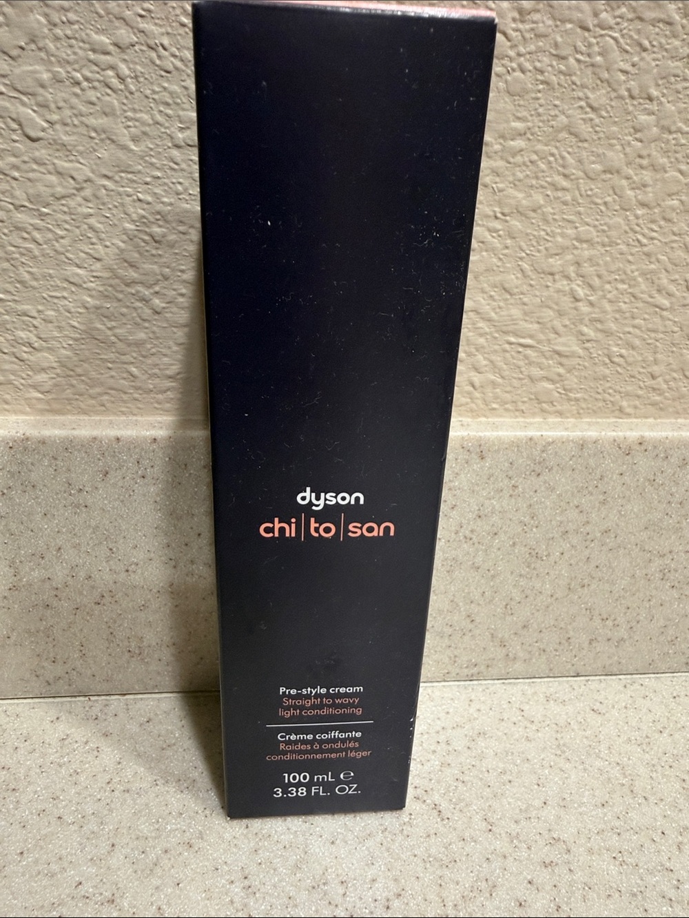 Dyson Chi To San Pre-Style Cream Black with Coral Logo